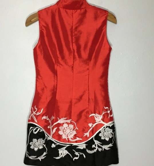 *****SOLD*****         Red Black Embroidered Asian Dress Cheongsam Qipao - Picture 2 of 11